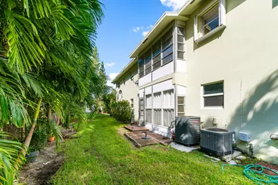 658 NE 6th Court E, Unit #E, Boynton Beach, FL 33435 - Photo 24