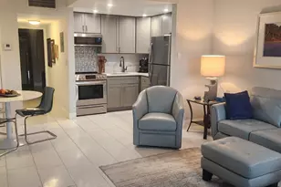 660 Glouchester St, Boca Raton, FL 33487 - Photo 1