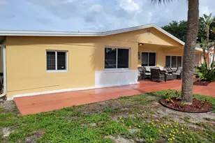 3124 NE Skyline Dr, Jensen Beach, FL 34957 - Photo 2
