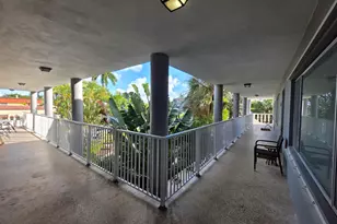 201 S Lakeside Dr, Lake Worth Beach, FL 33460 - Photo 2
