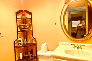 64 Flanders B, Delray Beach, FL 33484 - Photo 18