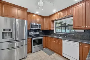 1236 SW 75th Ave, North Lauderdale, FL 33068 - Photo 8