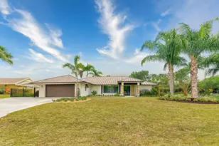 1489 SW Pine Tree Ln, Palm City, FL 34990 - Photo 2