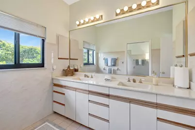 2112 NE 20th Avenue, Wilton Manors, FL 33305 - Photo 36