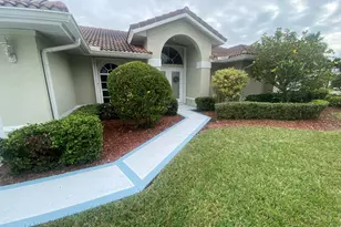 2795 SE Bluem Way, Port Saint Lucie, FL 34952 - Photo 2