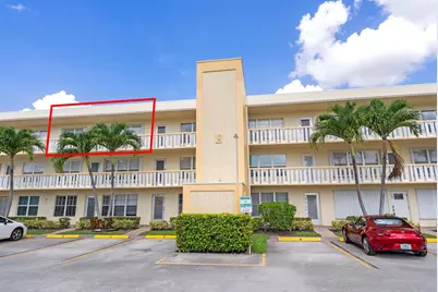 306 Wellington E, West Palm Beach, FL 33417 - Photo 2
