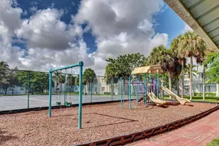 409 Executive Center Dr, West Palm Beach, FL 33401 - Photo 18