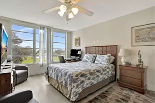 2851 S Palm Aire Dr, Pompano Beach, FL 33069 - Photo 14