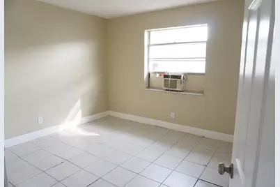 1601 W 37th Street, Unit #4, Riviera Beach, FL 33404 - Photo 4