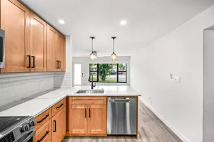 1505 NE 30th St, Pompano Beach, FL 33064 - Photo 4