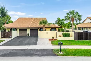 419 SW 28th Ave, Delray Beach, FL 33445 - Photo 2