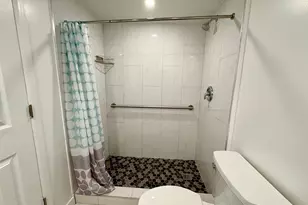 305 SE 9th Ave, Pompano Beach, FL 33060 - Photo 12