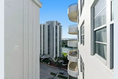 5555 Collins Avenue, Unit #16P, Miami Beach, FL 33140 - Photo 28
