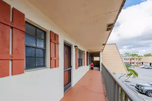 4708 4708 Oak Terrace Dr, Greenacres, FL 33463 - Photo 2