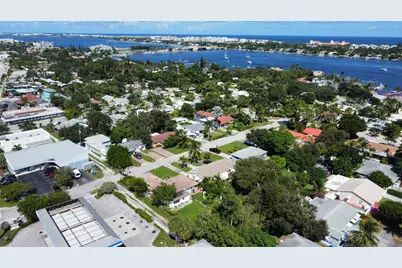 112 Prospect Road, Lantana, FL 33462 - Photo 10