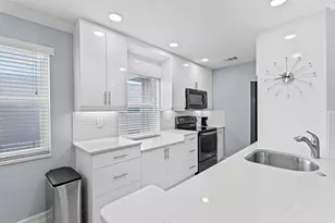 325 Capri G, Delray Beach, FL 33484 - Photo 10
