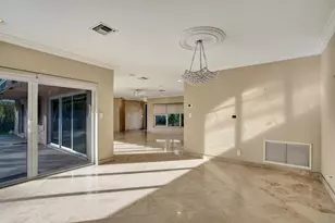 7050 NE 7th Ave, Boca Raton, FL 33487 - Photo 18