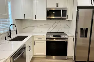 9235 SW 8th St, Boca Raton, FL 33428 - Photo 2