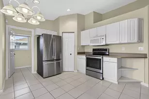 109 Monterey Way, Royal Palm Beach, FL 33411 - Photo 20