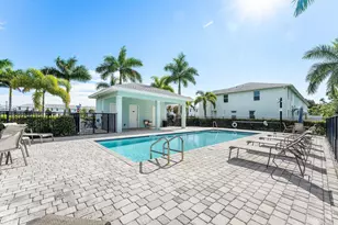 329 SE Halifax Ln, Stuart, FL 34994 - Photo 32