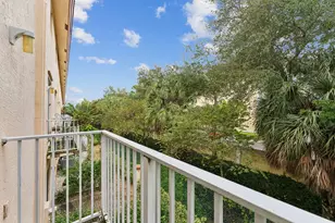 2469 NE 14th St, Pompano Beach, FL 33062 - Photo 18