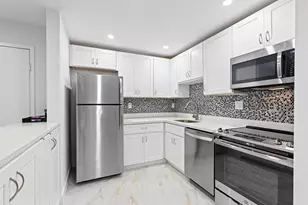 15449 Lakes of Delray Blvd, Delray Beach, FL 33484 - Photo 8