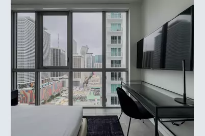 227 NE 2nd Street, Unit #2400, Miami, FL 33132 - Photo 12
