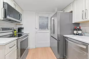 5700 NW 2nd Ave, Boca Raton, FL 33487 - Photo 6