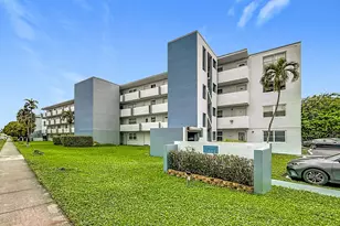 1101 NE 191st Street Unit, Miami, FL 33179 - Photo 1