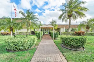 27 Abbey Ln, Delray Beach, FL 33446 - Photo 4