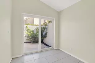 21 Selby Ln, Palm Beach Gardens, FL 33418 - Photo 20