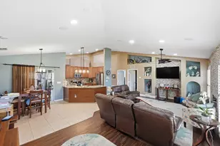 1002 SW Hamrock Ave, Port Saint Lucie, FL 34953 - Photo 36