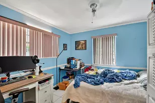 1007 Almeria Rd, West Palm Beach, FL 33405 - Photo 18