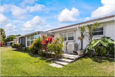 1238 S Lakes End Drive, Unit #B, Fort Pierce, FL 34982 - Photo 10