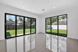 3920 Espan Ct, Palm Springs, FL 33461 - Photo 2