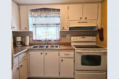 2950 Crosley Drive E, Unit #D, West Palm Beach, FL 33415 - Photo 8