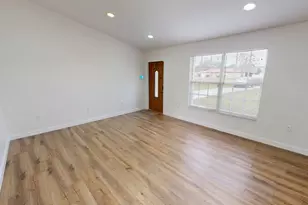 2175 SE Heathwood Cir, Port Saint Lucie, FL 34952 - Photo 4