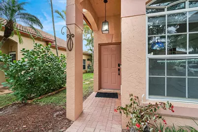 1007 Via Jardin, Palm Beach Gardens, FL 33418 - Photo 2