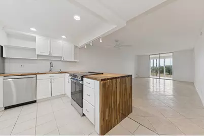 6161 NW 2nd Avenue, Unit #420, Boca Raton, FL 33487 - Photo 2