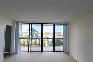 2425 Presidential Way, West Palm Beach, FL 33401 - Photo 14