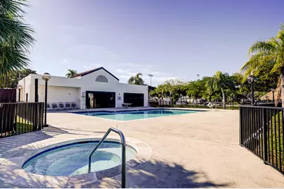 212 Lake Pointe Drive, Unit #102, Oakland Park, FL 33309 - Photo 10