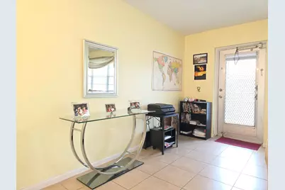 204 Kent L, Unit #L, West Palm Beach, FL 33417 - Photo 4