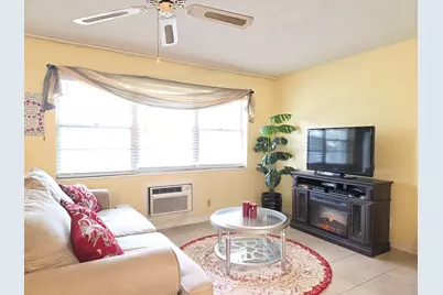 204 Kent L, Unit #L, West Palm Beach, FL 33417 - Photo 10