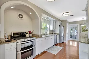 535 28th St, West Palm Beach, FL 33407 - Photo 8