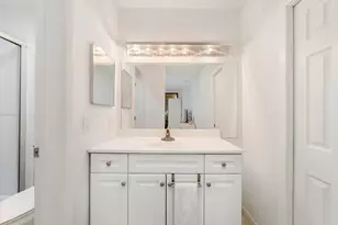 4677 Carambola Cir N, Coconut Creek, FL 33066 - Photo 20