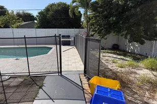 1014 W Drew St, Lantana, FL 33462 - Photo 10