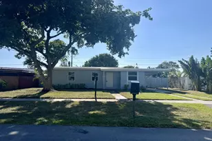 4611 NE 15th Ave, Pompano Beach, FL 33064 - Photo 2