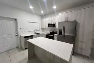 3884 Melaleuca Ln, Lake Worth, FL 33461 - Photo 2