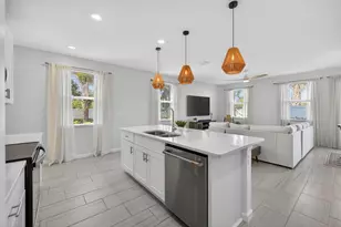5624 SE Edgewater Cir, Stuart, FL 34997 - Photo 6