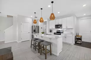 5624 SE Edgewater Cir, Stuart, FL 34997 - Photo 4